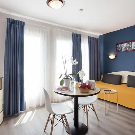 Appart'city Classic Hotel apartamentowy 3*